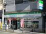 コンビニ　ファミリーマート新梅田スカイビル前店（コンビニ）まで241m