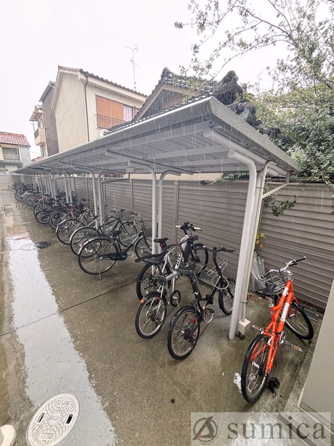 その他共有部分　屋根付き駐輪場が嬉しいです♪♪
