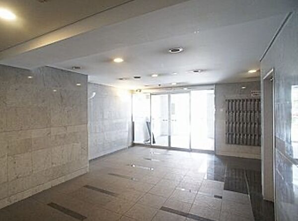 ロビー　建物の内部です