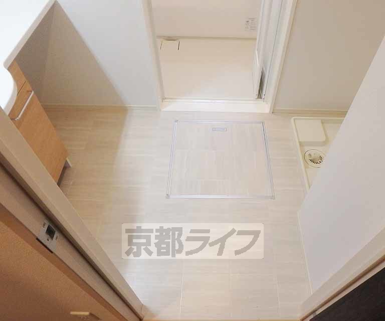 洗面設備　広々した脱衣所