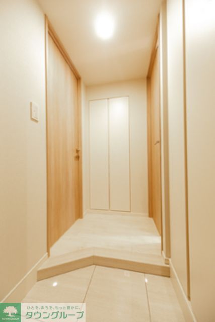 玄関　※写真は同タイプ住戸です。