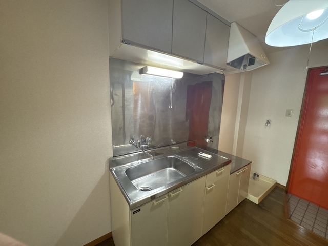 キッチン　※別のお部屋の参考画像です。現況優先。