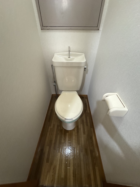 トイレ　※別のお部屋の参考画像です。現況優先。