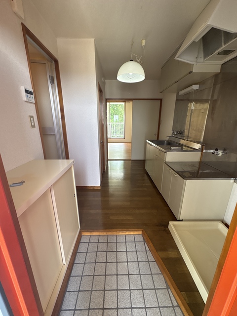 玄関　※別のお部屋の参考画像です。現況優先。