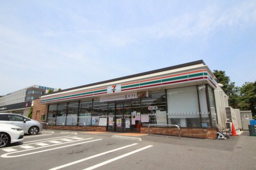 コンビニ　セブンイレブン 藤沢慶応大学前店（コンビニ）まで54m
