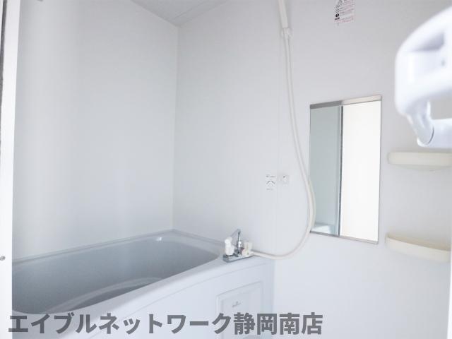 バス・シャワールーム　きれいなお風呂です