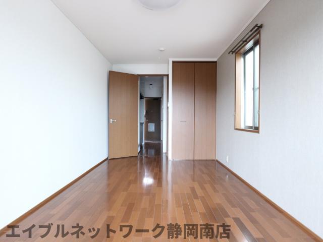 その他設備　内装は落ち着いています