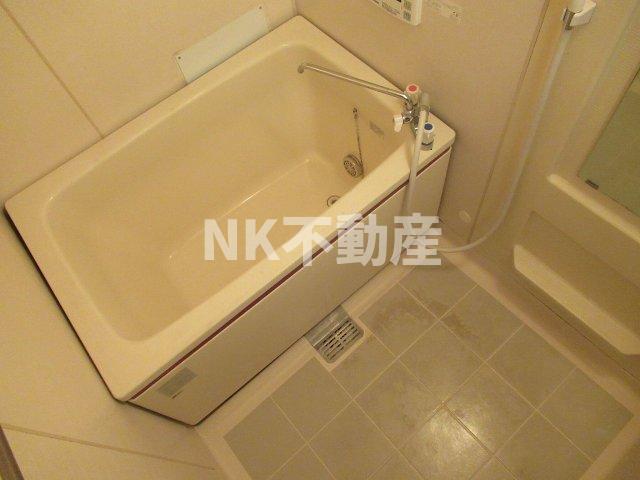 バス・シャワールーム　ゆったり過ごせるお風呂です