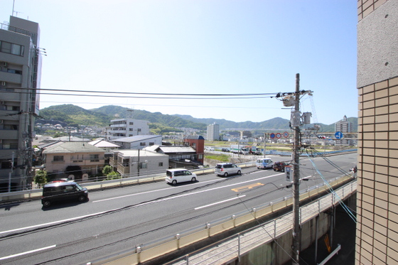 【広島市西区大芝のマンションのバルコニー】