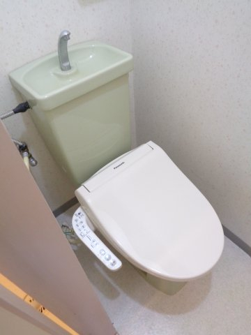 【市兵衛第2ビルのトイレ】
