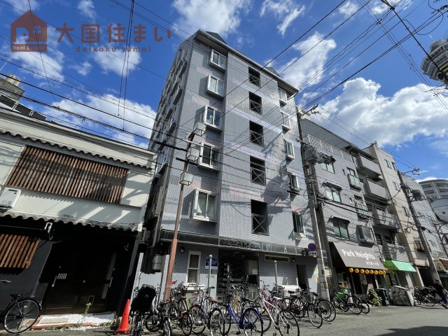 【大阪市浪速区恵美須東のマンションの建物外観】