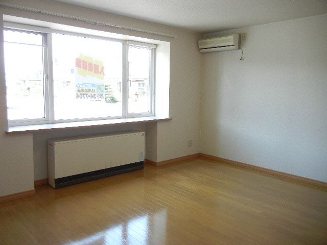 居室・リビング　居間