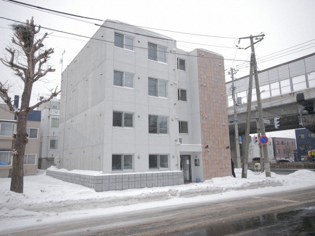 北海道札幌市東区北三十三条東１２（マンション）の賃貸物件の外観