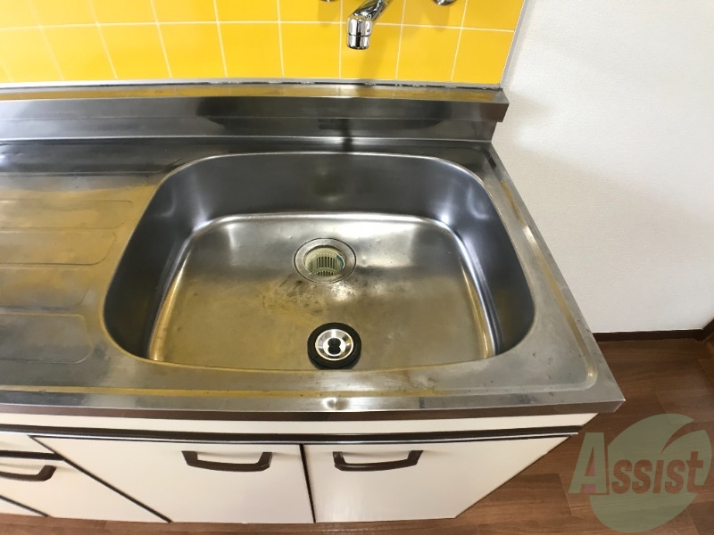 洗面設備　洗面台はありませんので歯磨きはコチラでお願い致します。