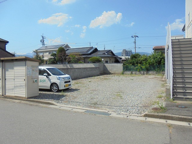 【クオリティ桜Ｃ棟の駐車場】