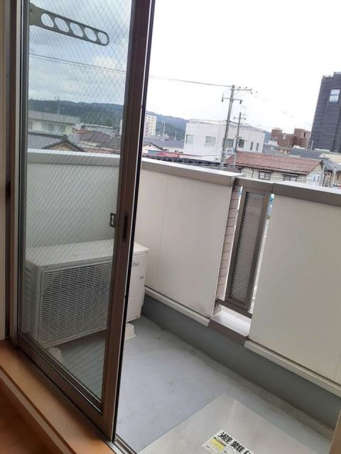 【福島市山下町のマンションのバルコニー】