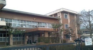 【福島市山下町のマンションの小学校】