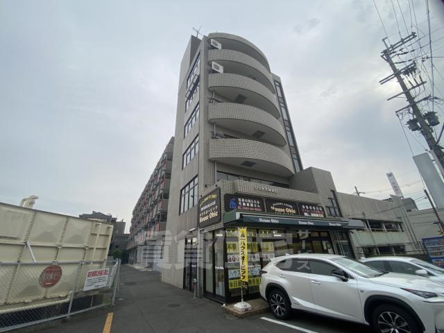 宇治市小倉町のマンションの建物外観