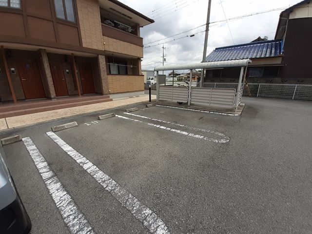 【姫路市香寺町広瀬のアパートの駐車場】