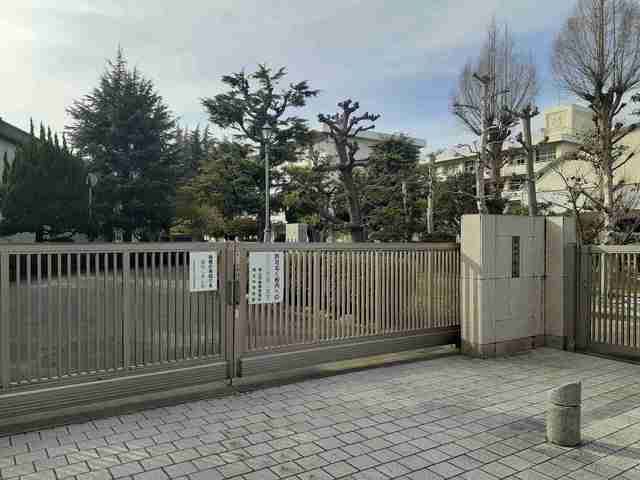 【岡山市北区学南町のアパートの中学校】