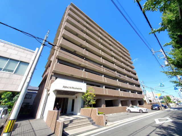 【アルファライフ栗林駅北の建物外観】