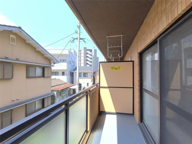 バルコニー　陽当たり良好なバルコニーです♪