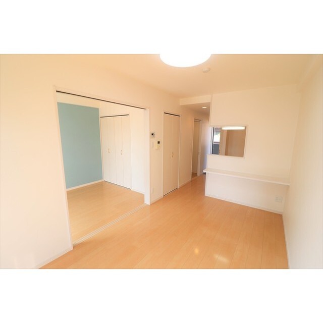 居室・リビング　※別のお部屋の写真になります。