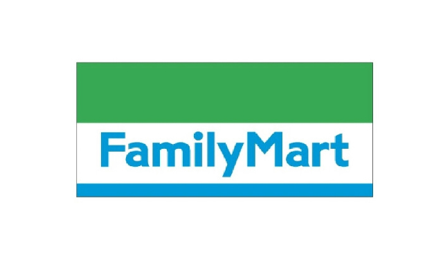 コンビニ　ファミリーマート熊本新町店（コンビニ）まで395m