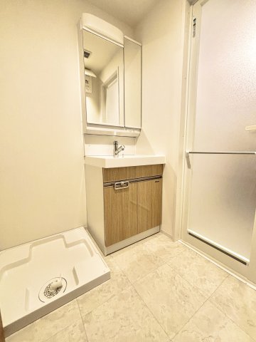 洗面設備　脱衣スペースもあります