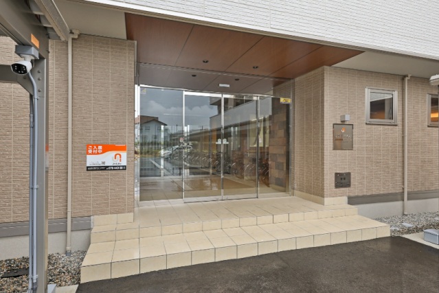 エントランス　エントランス