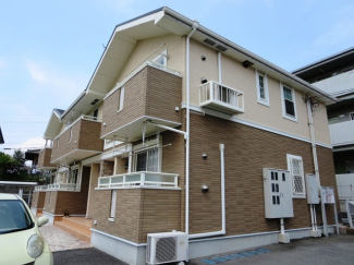 建物外観　メゾン・フローラ