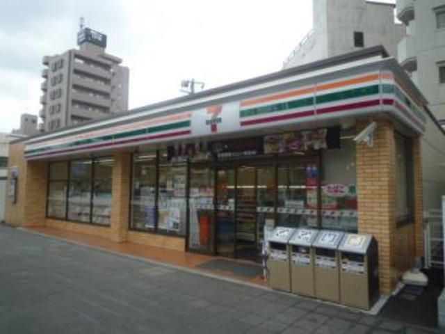 コンビニ　セブンイレブン板橋成増1丁目店（コンビニ）まで272m