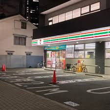 コンビニ　セブンイレブン大阪中津南店（コンビニ）まで428m