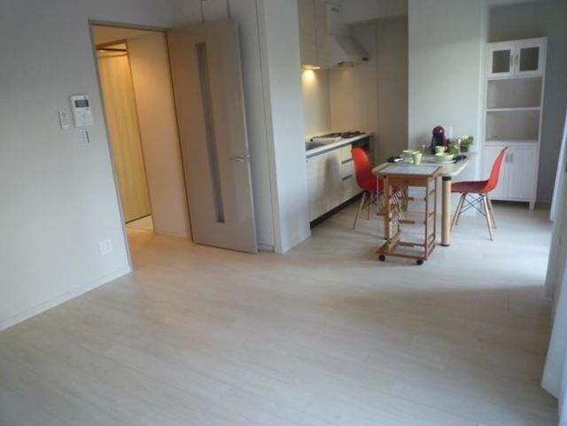 居室・リビング　※別部屋参考写真