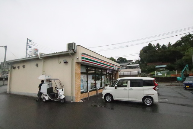 コンビニ　セブンイレブン八王子館町店（コンビニ）まで450m