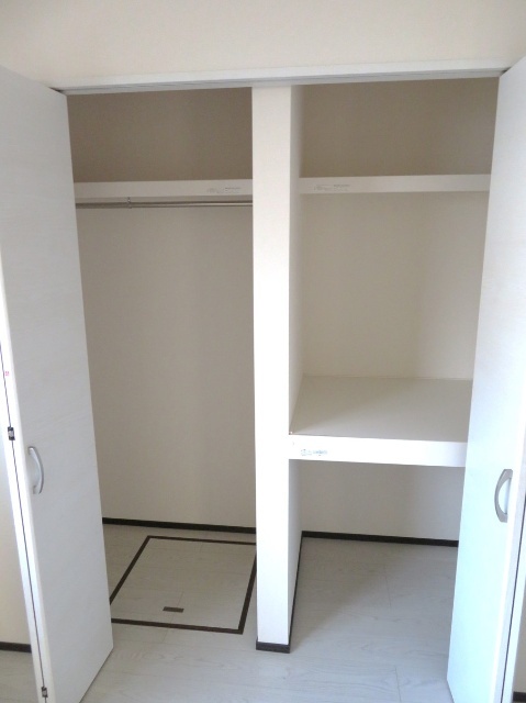 収納　別室参照