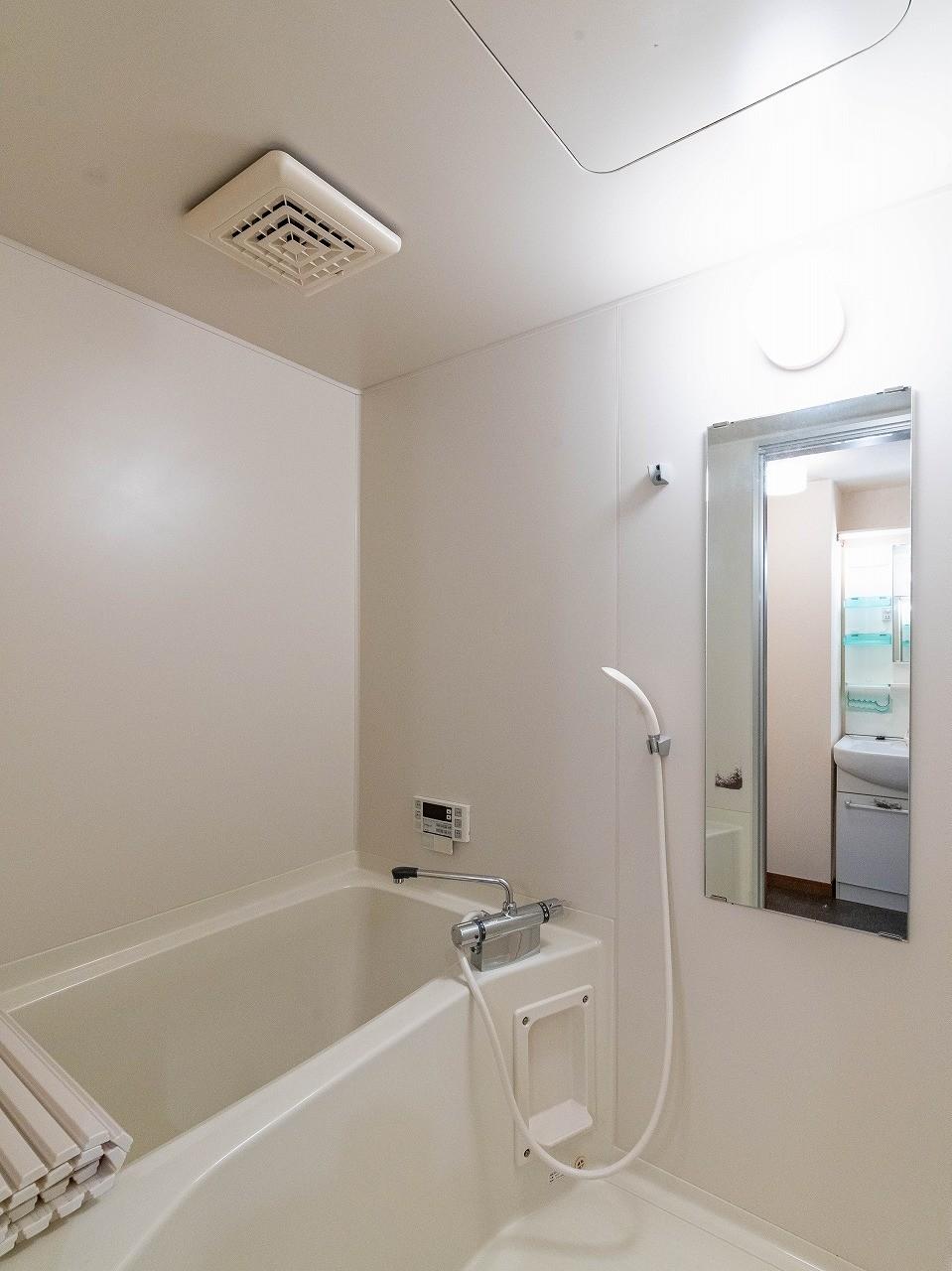 バス・シャワールーム　追い炊き機能付き