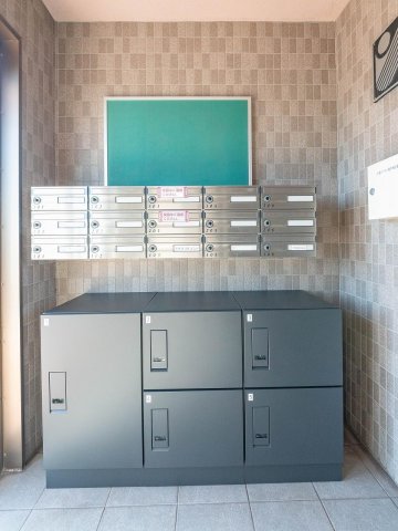 エントランス　宅配ボックス