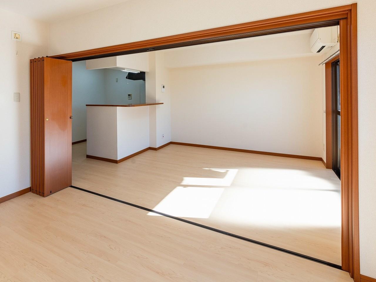 居室・リビング　間仕切り動かせば1LDK