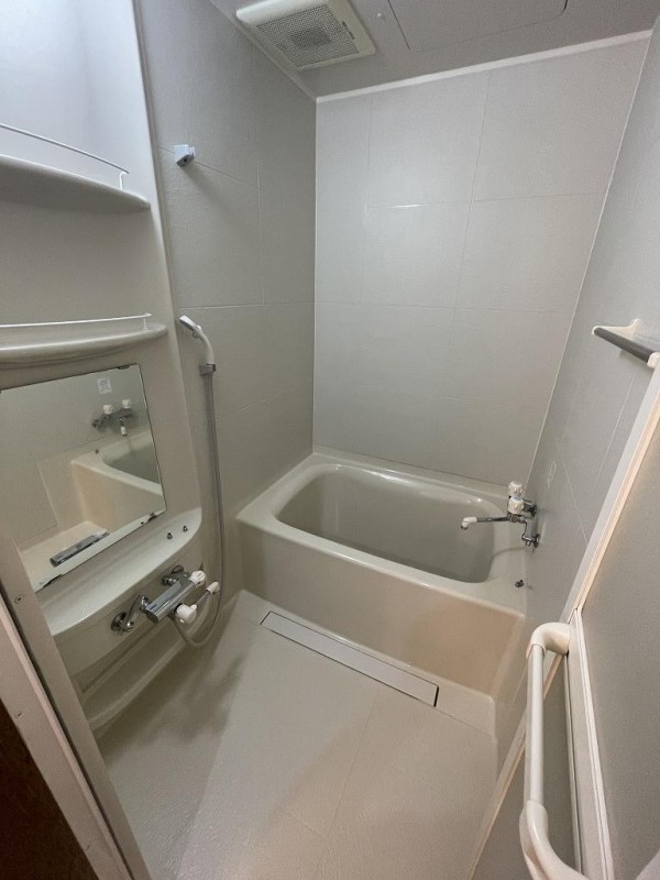 バス・シャワールーム　浴室