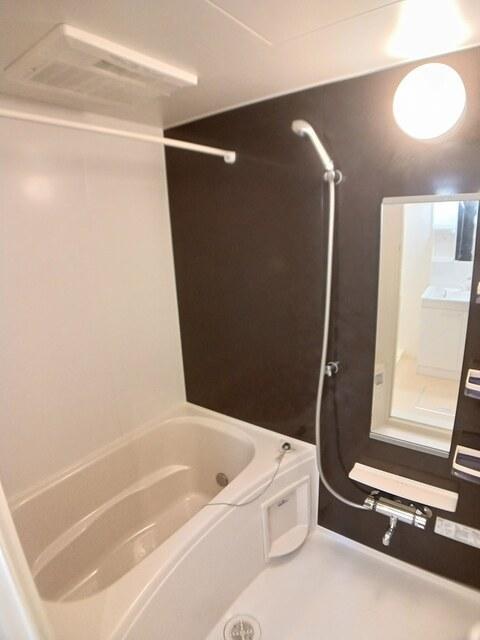 バス・シャワールーム　バスルーム