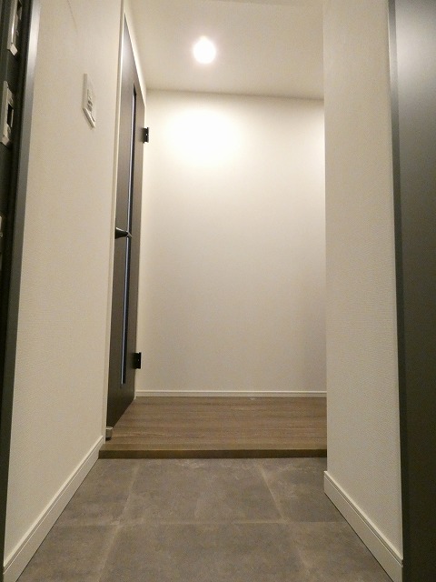 玄関　収納もある玄関です