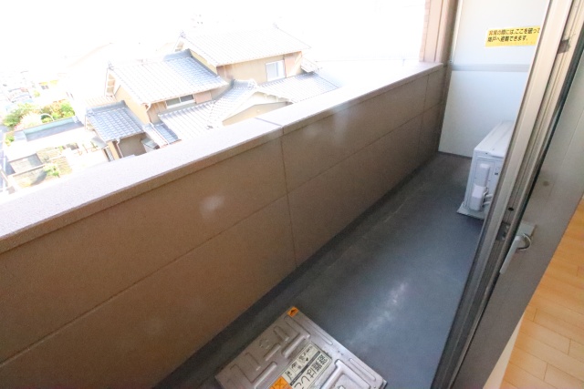 バルコニー　※別室の参考写真の為、現況優先です。