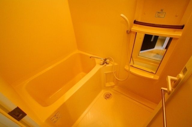 バス・シャワールーム　ヴィヴィッド京橋　大阪市城東区鴫野西　1K