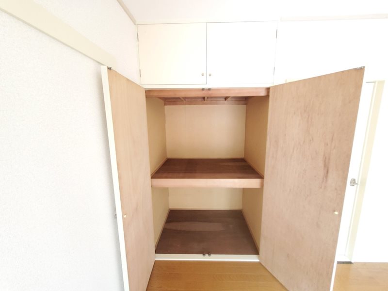収納　別のお部屋の写真を使用しております。