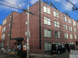 建物外観　◆市電と地下鉄ダブルアクセスの好立地！◆初期費用格安入居可！