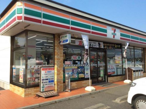 コンビニ　セブンイレブン阿見あけぼの店（コンビニ）まで242m