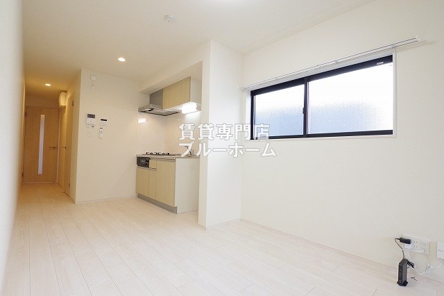 居室・リビング　9.1帖の広いリビングです！