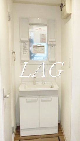 洗面設備　独立洗面台です。