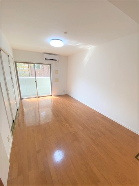 居室・リビング　LDKは約11帖！白い壁で広く感じます♪